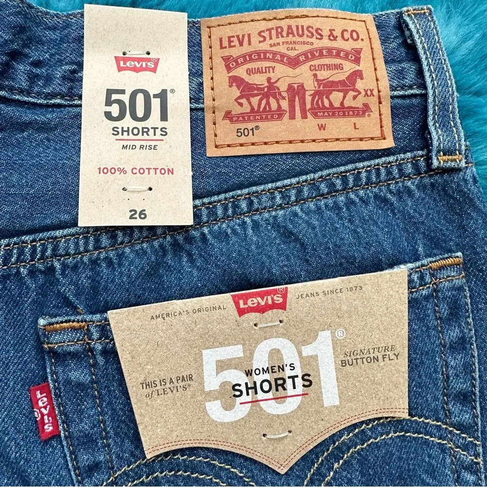 Levi’s Women’s 501 Mid Rise Shorts Size 26 - Image 5