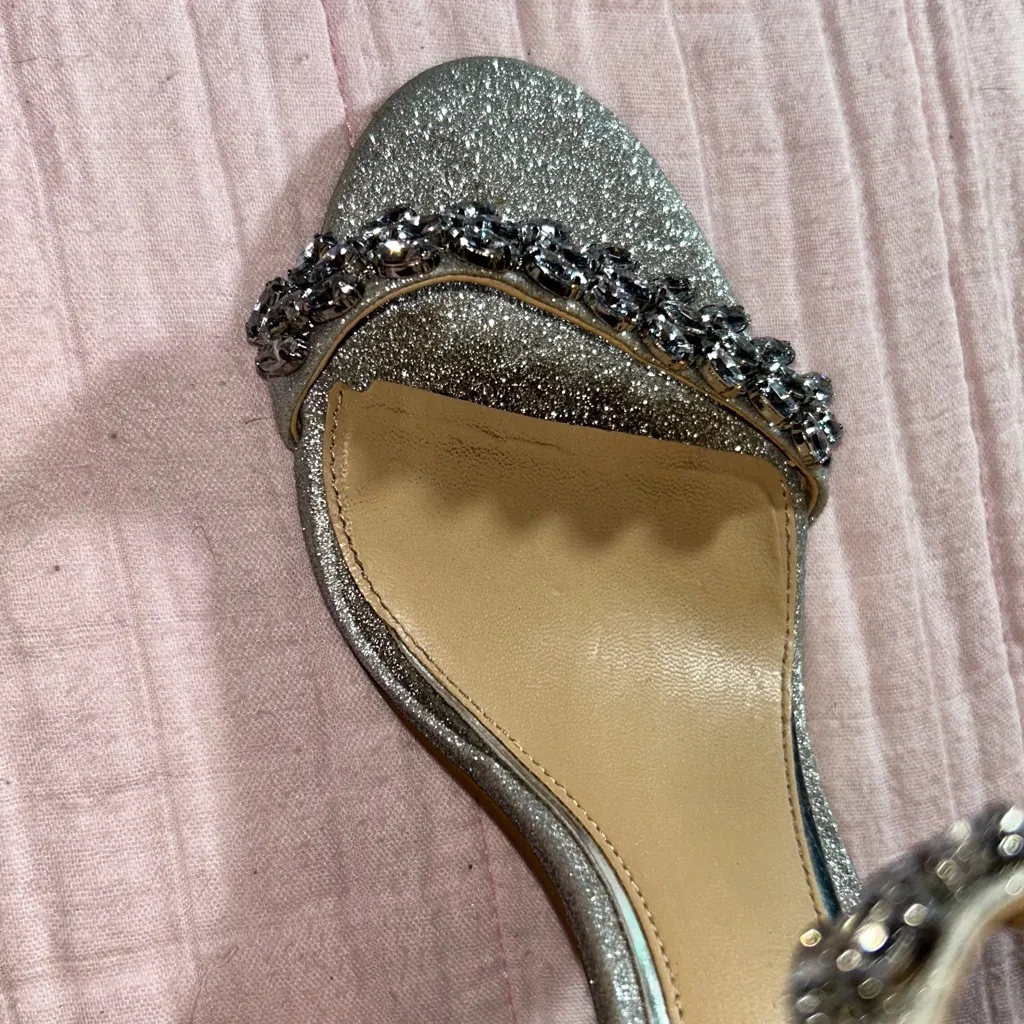 Badgley Mischka Jewel Size 6.5 Silver Jeweled Chunk Heels - Image 13