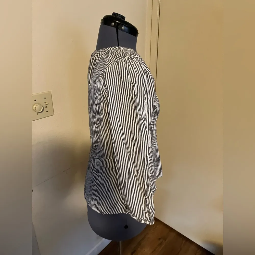 Old Navy  Wrap-Front Side-Tie Striped Blouse - Image 4