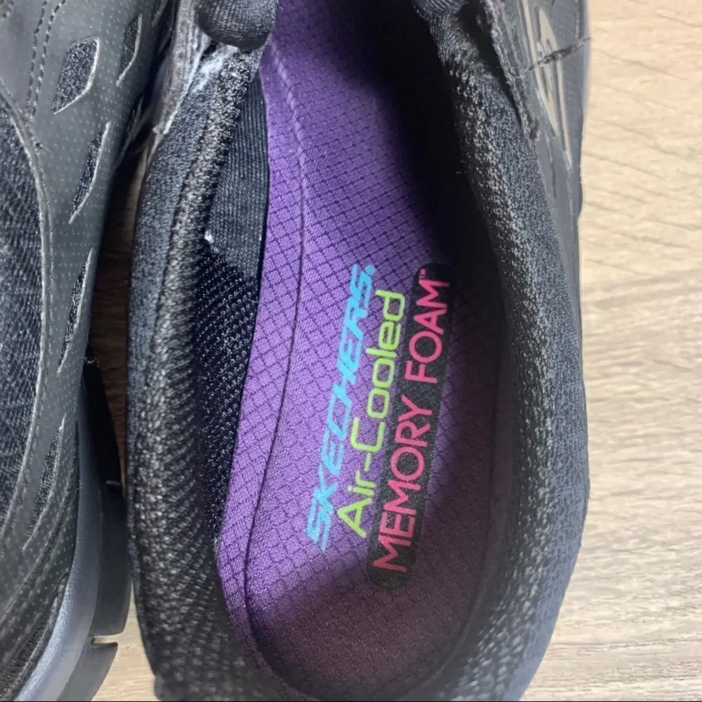 Skechers Air cooled memory foam sneakers - Image 8