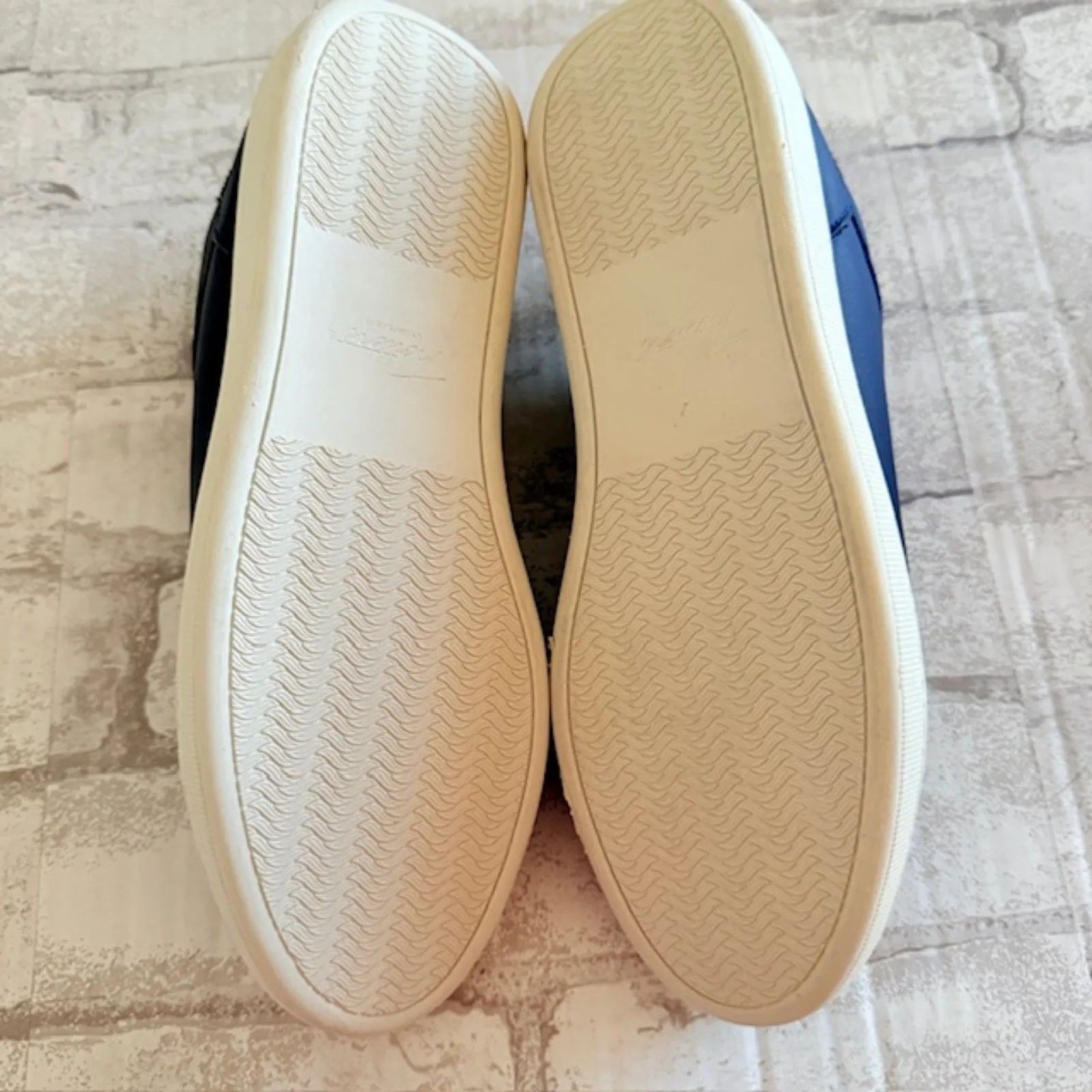 Trotters Adore Navy Blue Quilted Leather Comfort Arch Support Casual Sneaker 8.5 Size undefined - Image 8