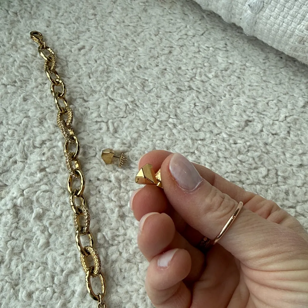 Stella & Dot Gold Crystal Bracelet & déjà vu earrings two ways to wear - EUC - Image 8