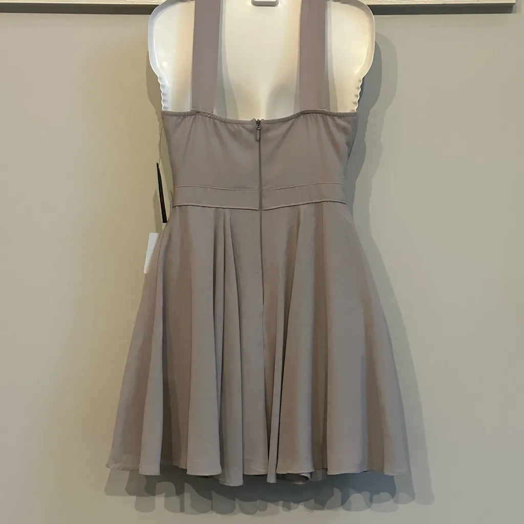 -🌸Lulu’s size XS grey mini dress perfect for Homecoming Dress - Image 2