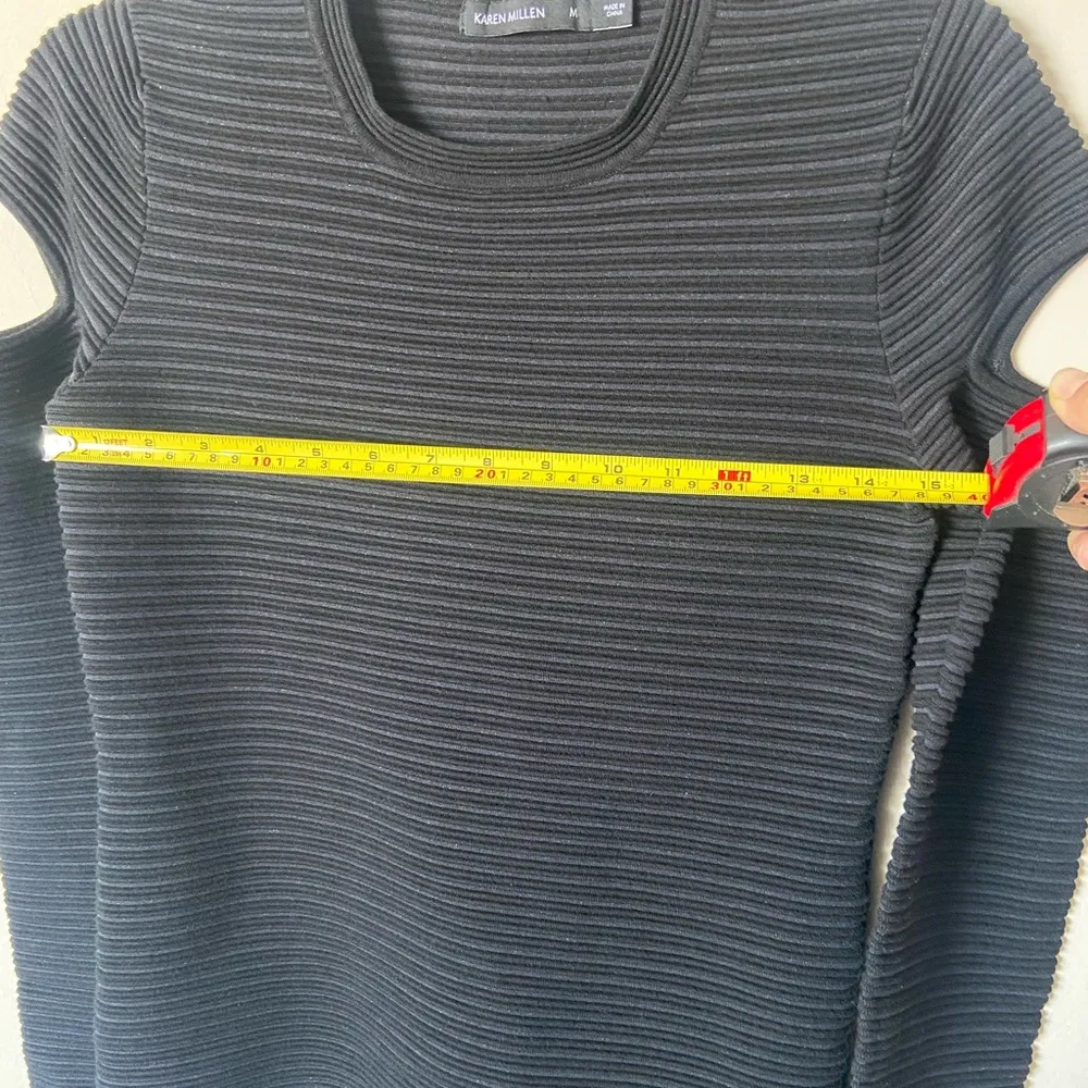 Karen Millen  Sleeve Cutout Top Size Medium - Image 6