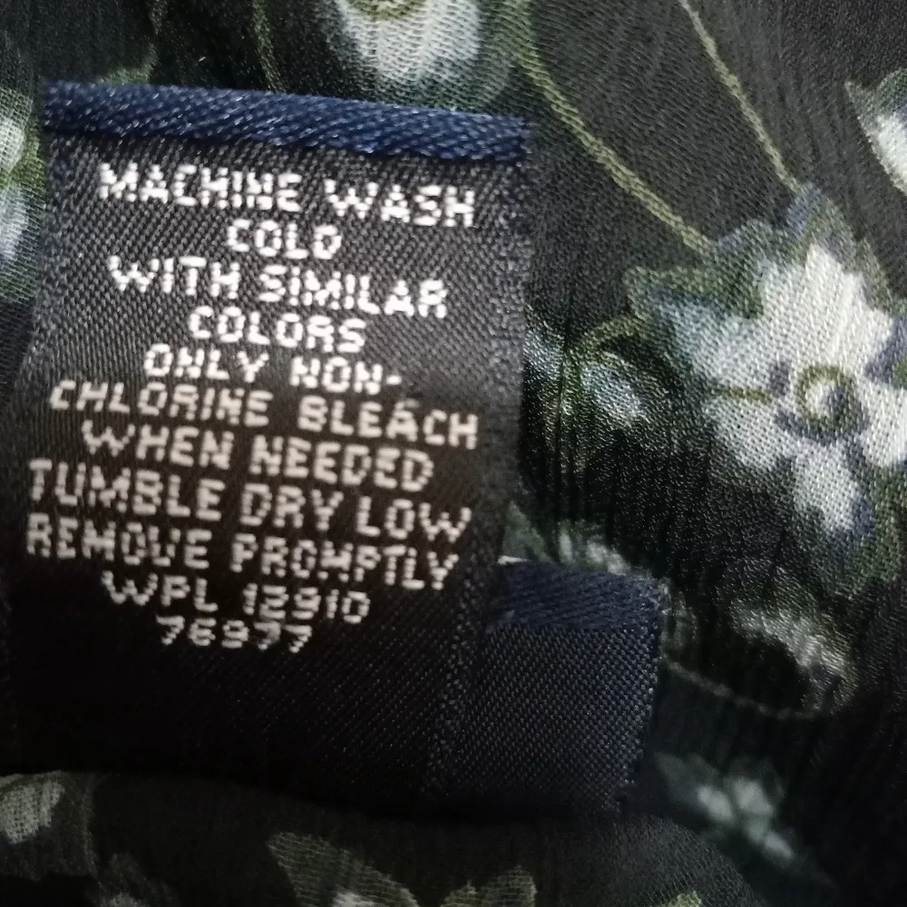 Venezia Jeans 22/24 Button Front Cutwork Blue Floral Top Plus - Image 9