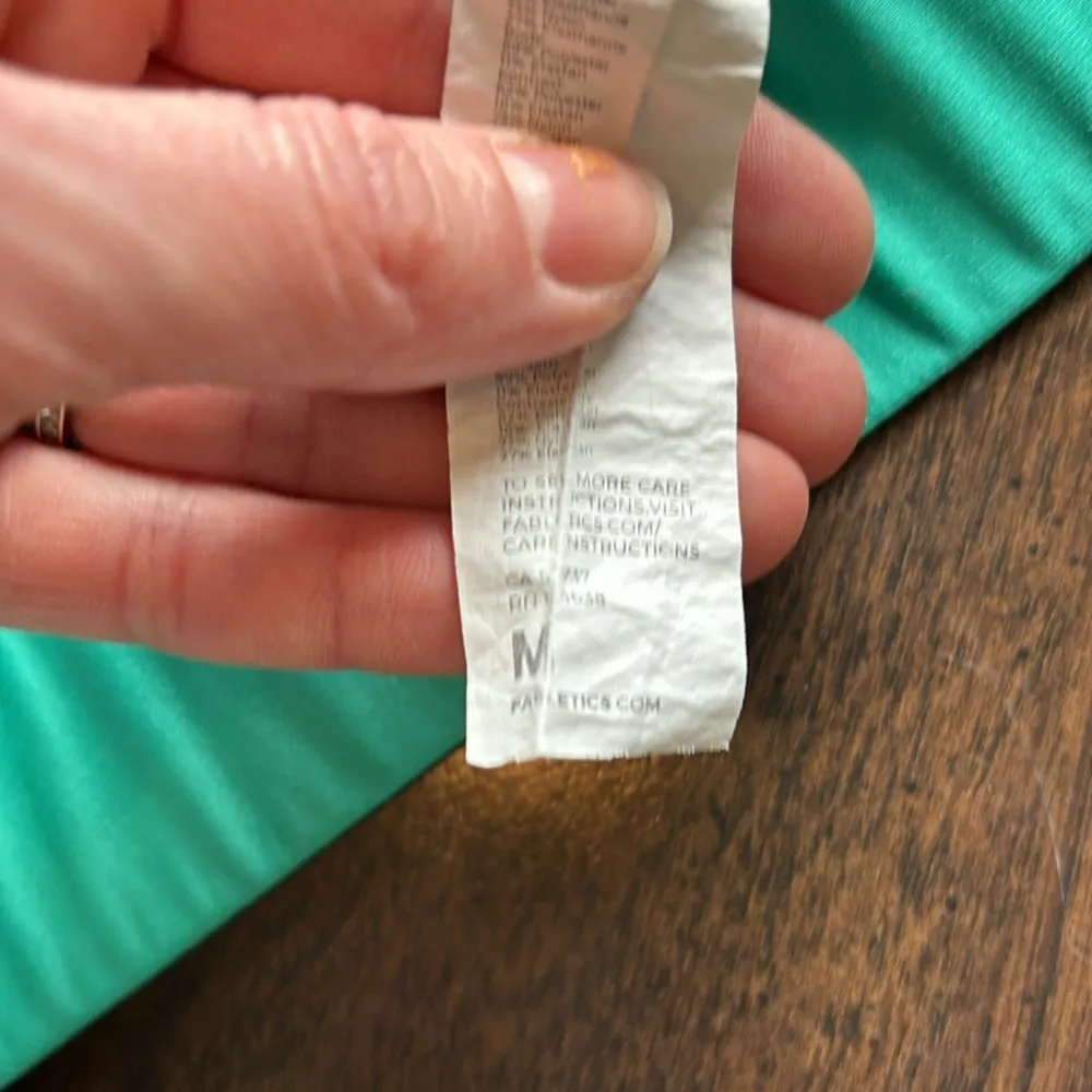 Fabletics No-Bounce Sports Bra Zip-Up Size Medium Green High Impact - Image 9