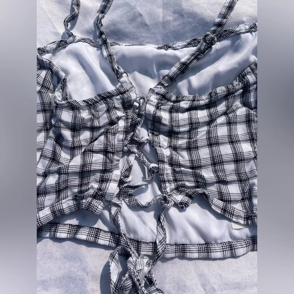 black and white checkered tank top - Image 4