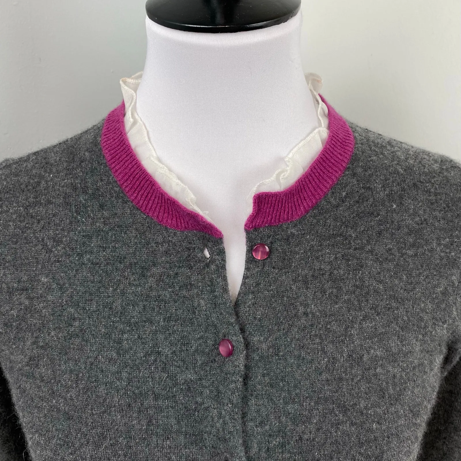 Sutton Grey & Magenta Fitted 100% Cashmere Cardigan Small EUC Gray - Image 2