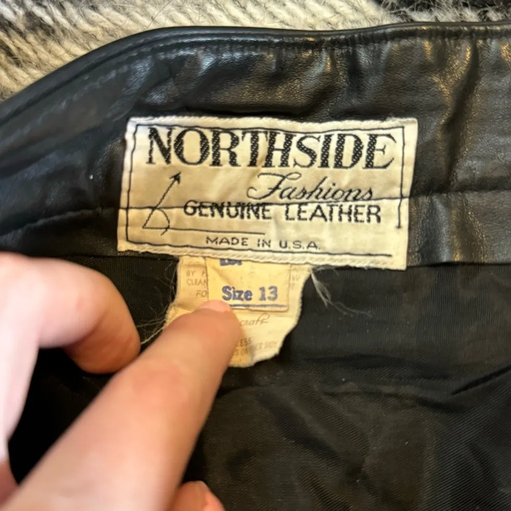 Vintage Northside Black Leather A-Line Skirt Sz 13 Flare Hem - Image 15