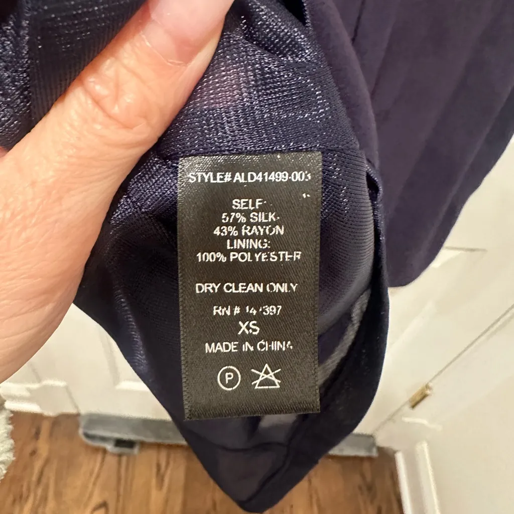 ASTR The Label Navy Blue Silk Blend Shift Dress - Image 5