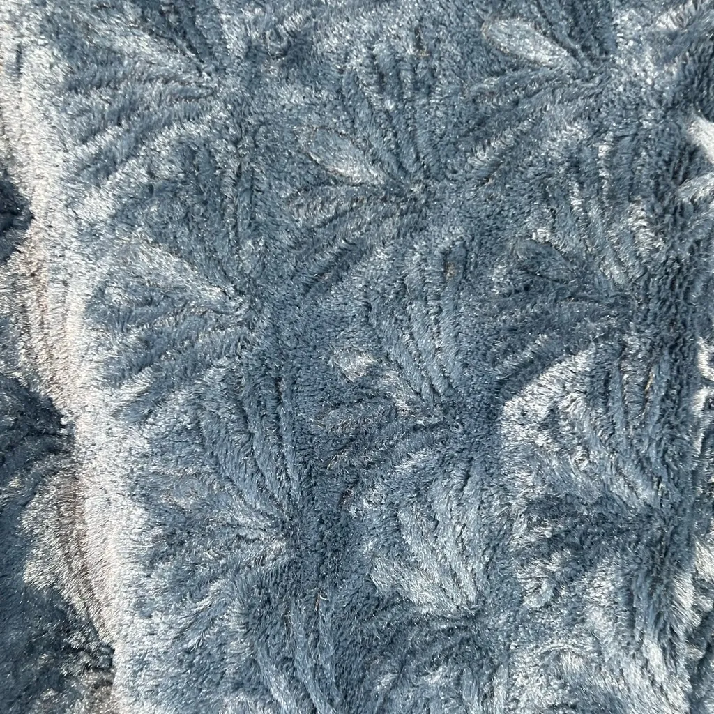 Passage Gray Floral Pattern Faux Fur Poncho NWT Blue Size undefined - Image 5