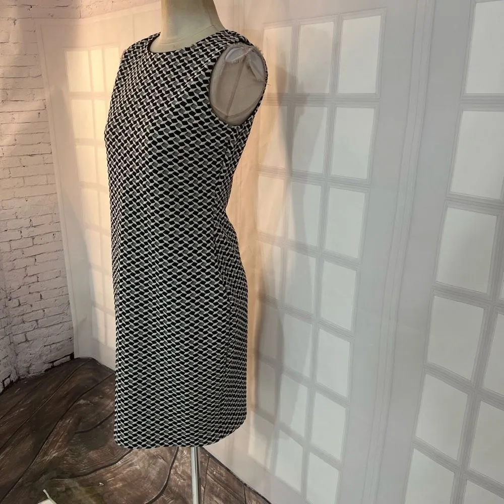 Calvin Klein black white geometric print sleeveless sheath dress size 6 - Image 3