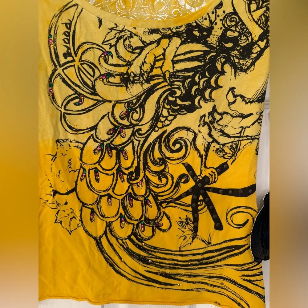 Key Closet Coi Fish Women’s Yellow Gold Crystal Studded Short Sleeve Size Small - Image 5