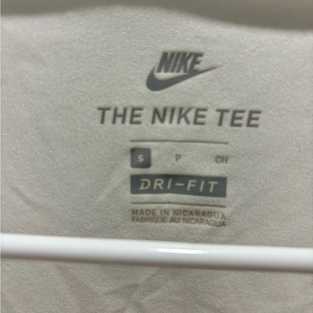 Nike White T-Shirt - Image 2