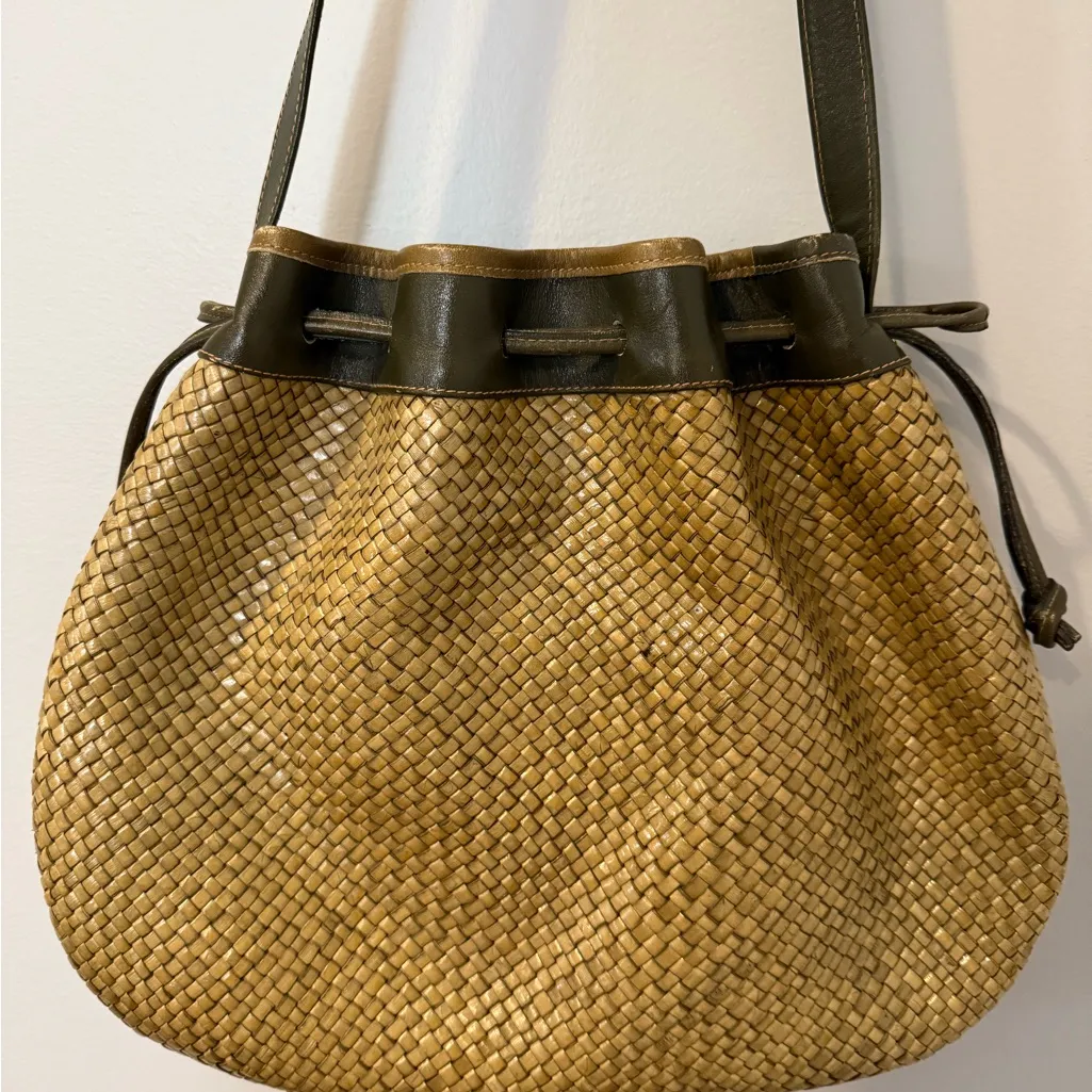 Salvatore Ferragamo Purse Woven Textured Green‎ Trim And Strap Shoulder Bag VTG - Image 2