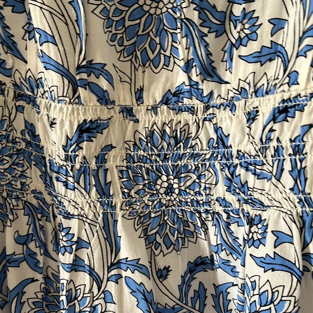 Talbots Super Cute Puff Sleeves  Top - Image 5