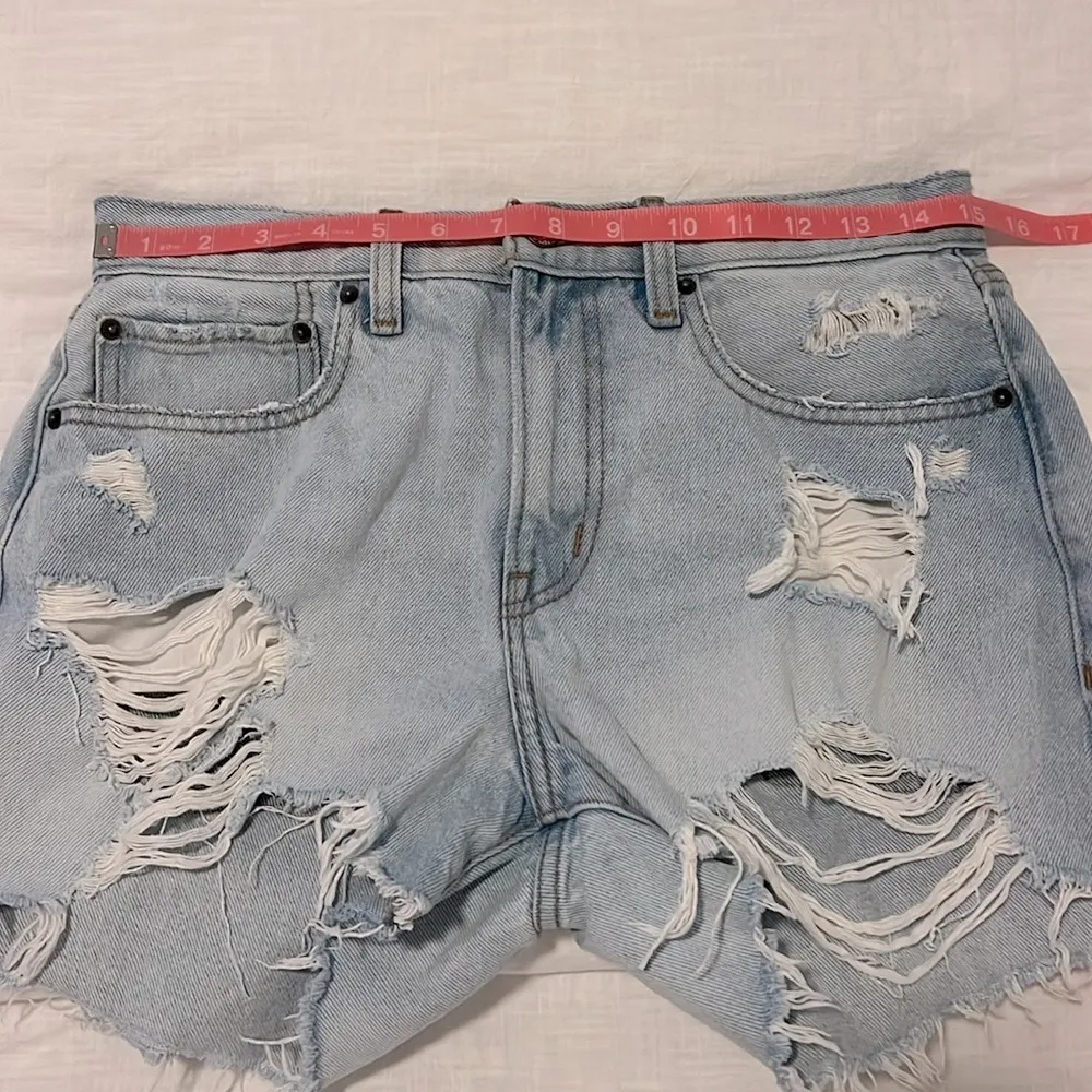 Abercrombie & Fitch Curve Love MidRise Boyfriend Denim Shorts Destructed 28 / 6 - Image 5