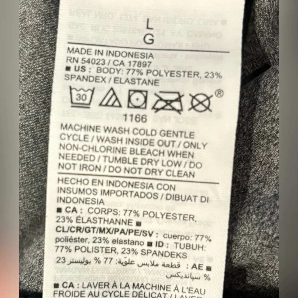 Old Navy Active PowerSoft Go-Dry High-Rise Leggings
Size Large - Image 4