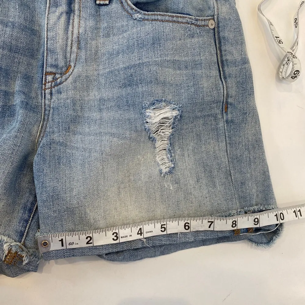 Madewell Light Blue Wash Distressed Mid Rise Denim Shorts EUC Sz 26 Cotton - Image 11