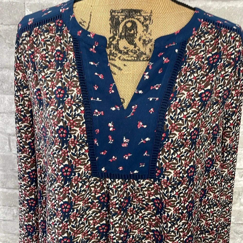 DR2 Navy Floral Print Blouse Blue Size L - Image 2