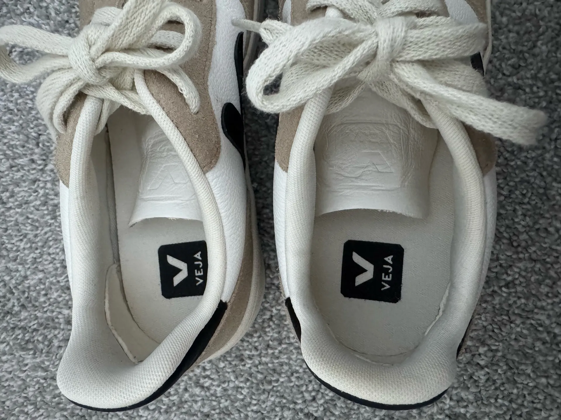 VEJA Sneakers V-10 Women’s - Image 3