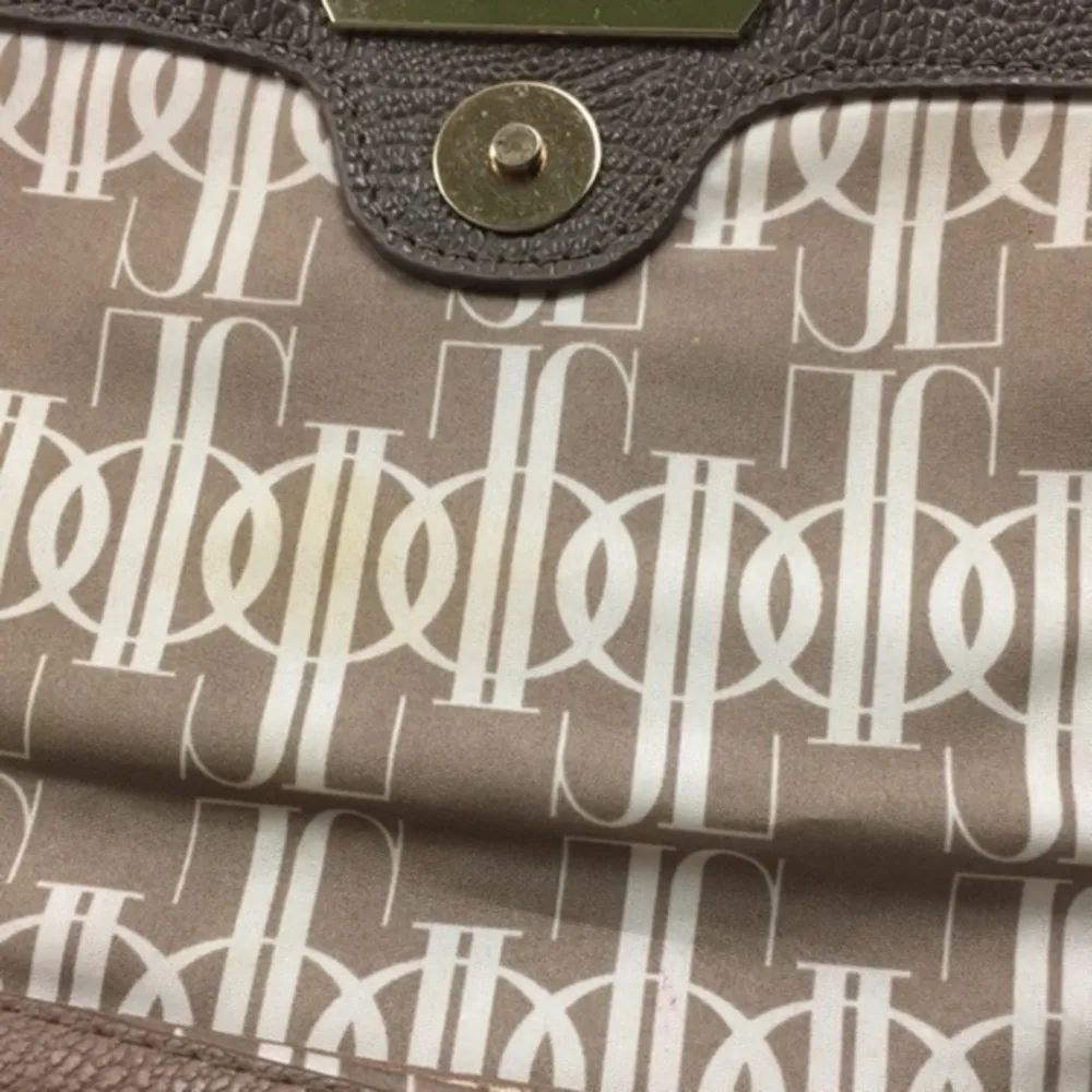 un brand ladies purse Size small - Image 10