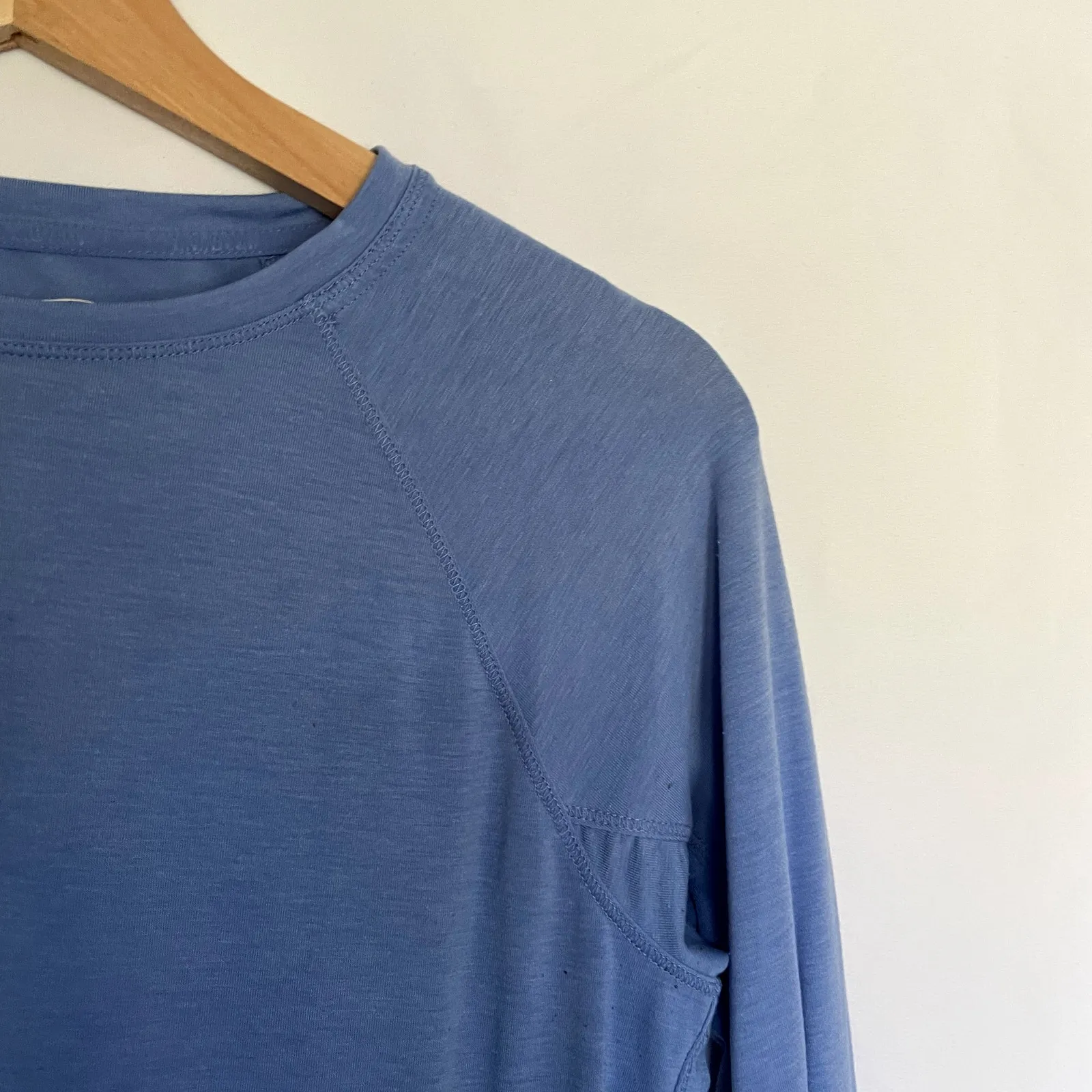 L.L.Bean light blue long sleeved athletic top women's size XS workout shirt - Image 2