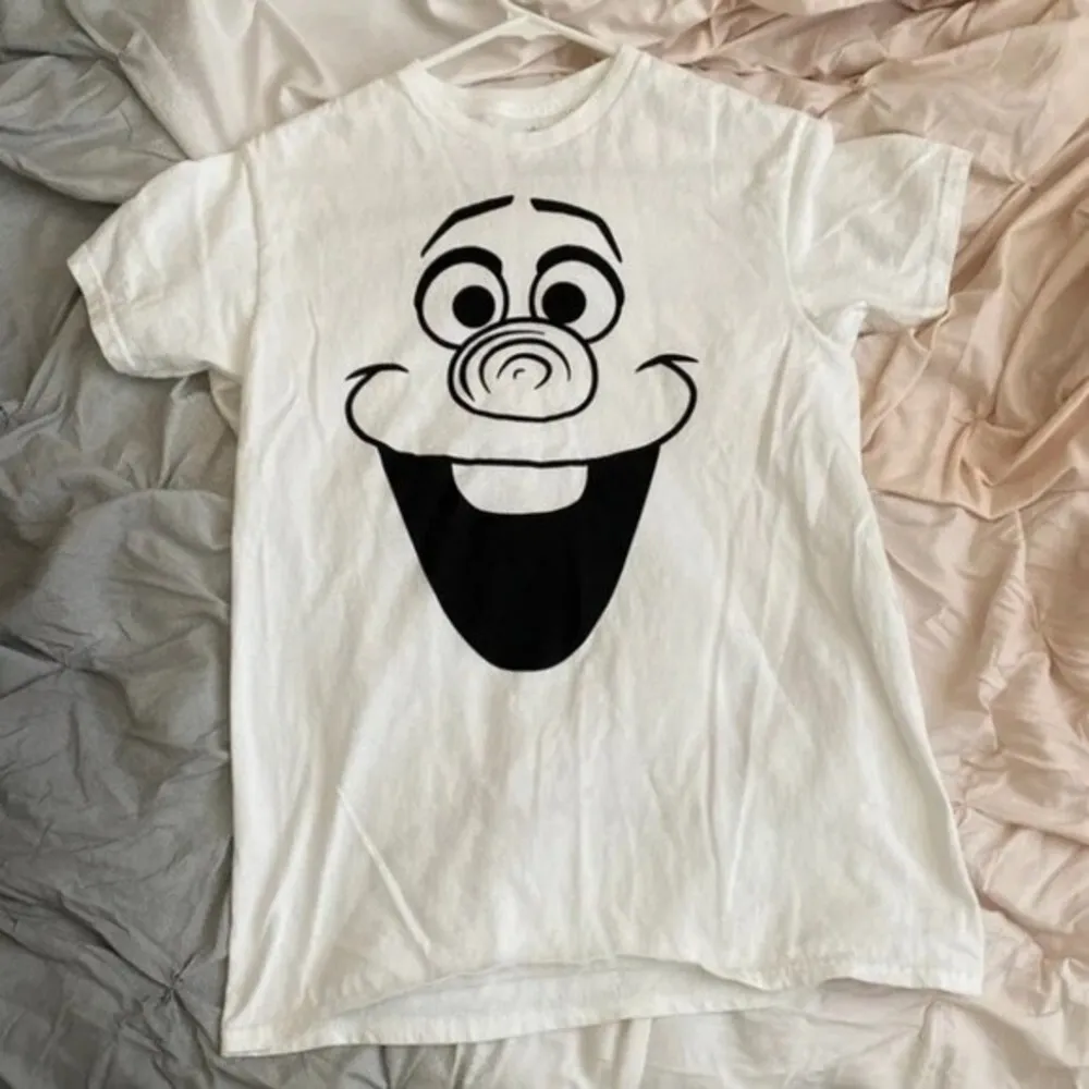 Disney Frozen Olaf White Cosplay Graphic Shirt Top Size Small - Image 2
