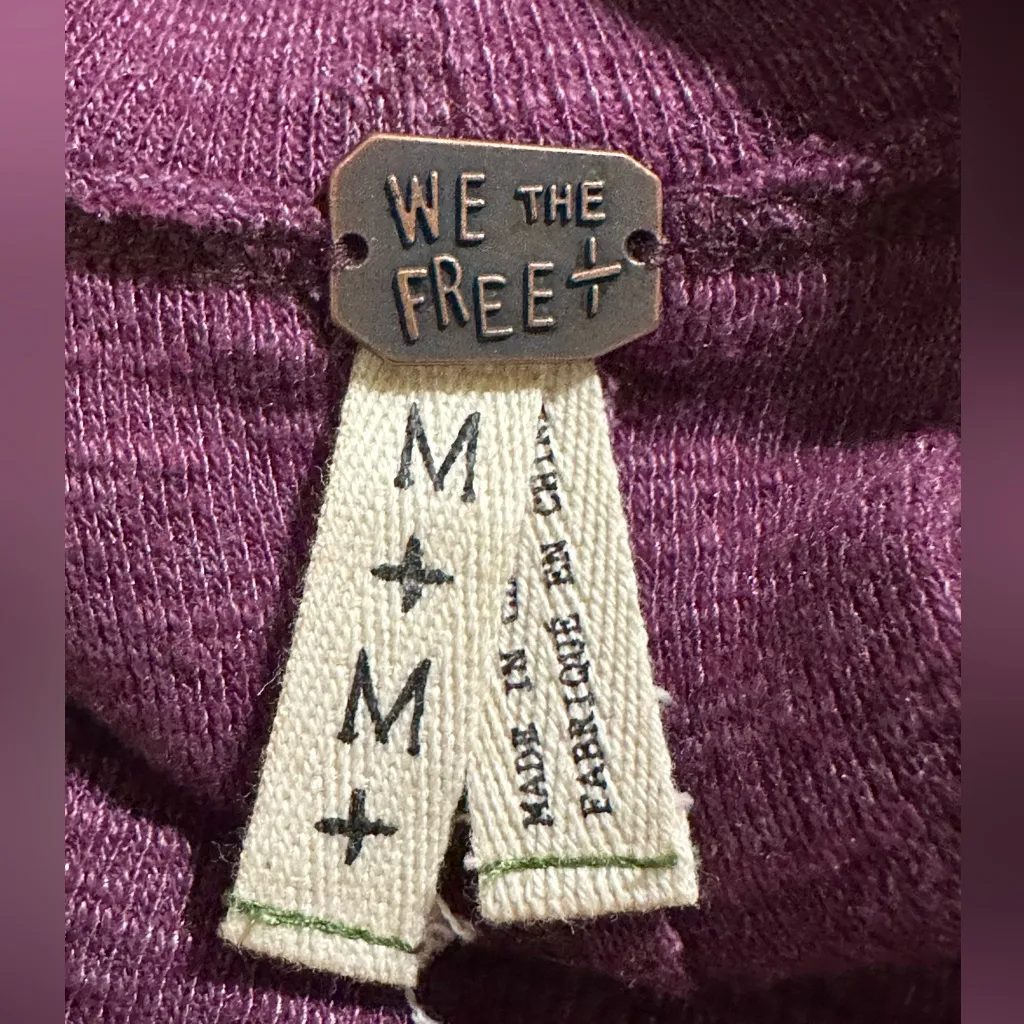 Free People We the Free Split Back Turtleneck Sweater Size Medium purple - Image 5