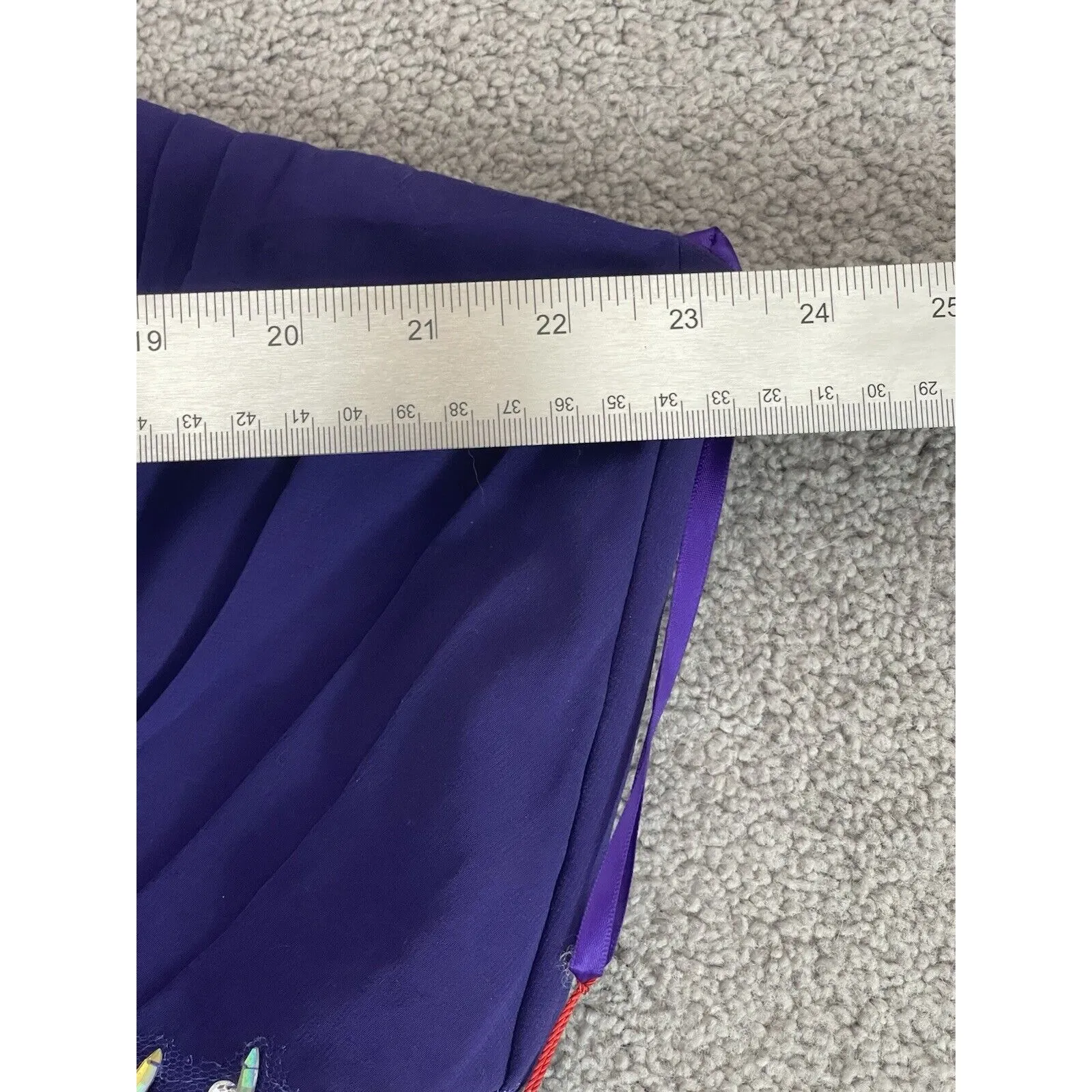 May Queen Couture Women's purple lace detail long formal gown‎ size 20 - Image 8