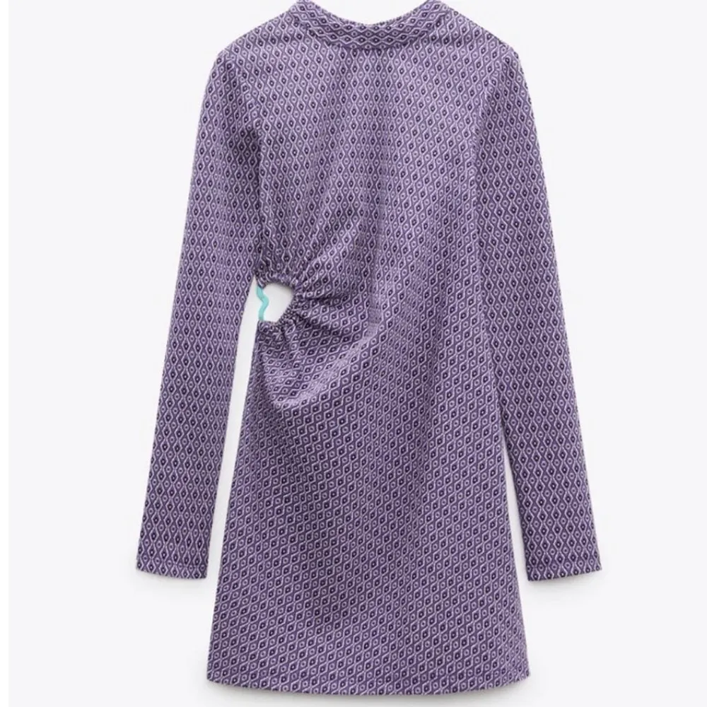 Zara Long Sleeve Mini Dress Jacquard Cut Out Back Metal Heart Detail Size Large - Image 4