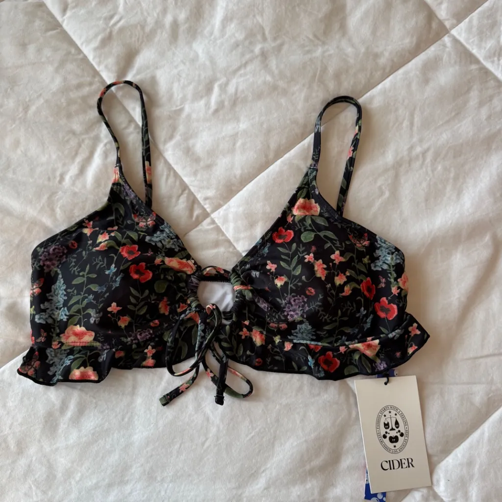 Cider V-NECK STRAWBERRY BIKINI SWIMSUIT - Image 2