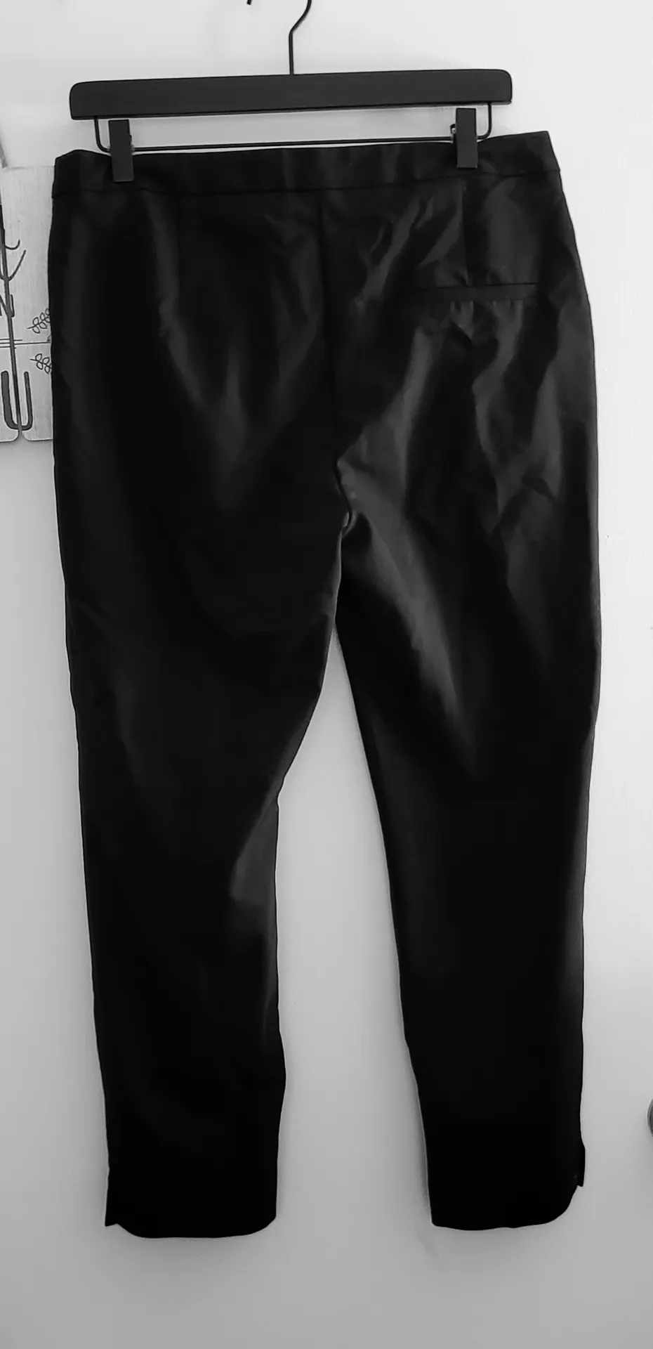 H&M  Black Mid Rise Dress Pants  - Image 10