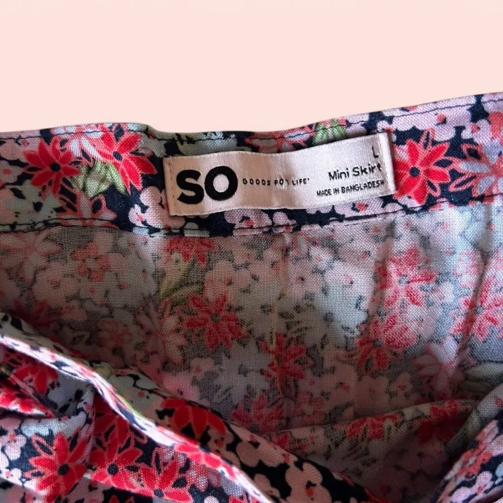 Red & Pink Floral Mini Skirt with Tie Belt –Size L - Image 8