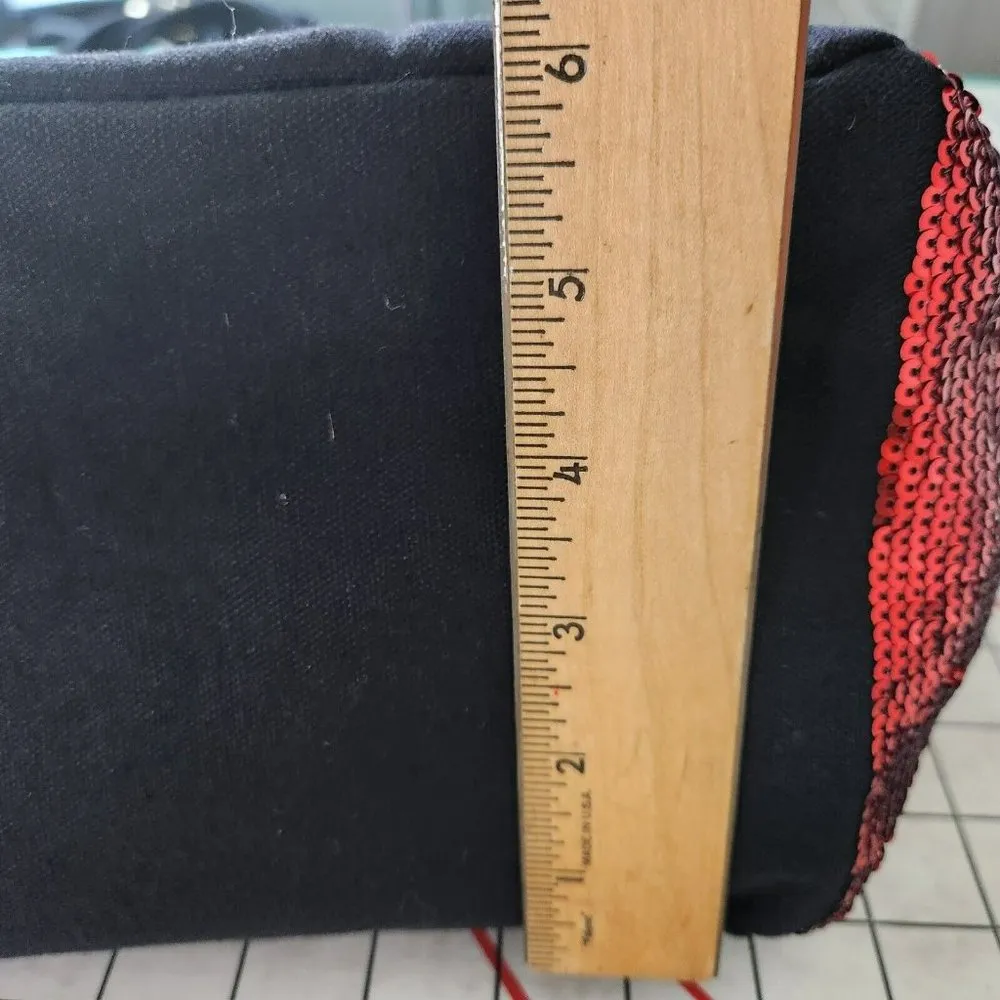 Victoria's Secret Sequin Lip Zip Shoulder Tote Weekend Duffle Gym Black Bag - Image 8