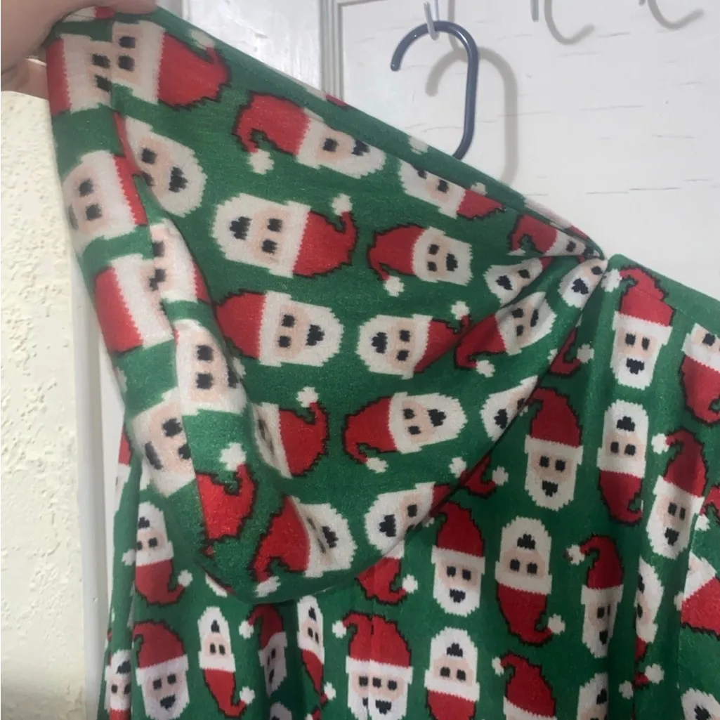 Onesies Brand Santa Print All Over Christmas Onesie With Pockets, Hood & Zipper Green Size XL - Image 5