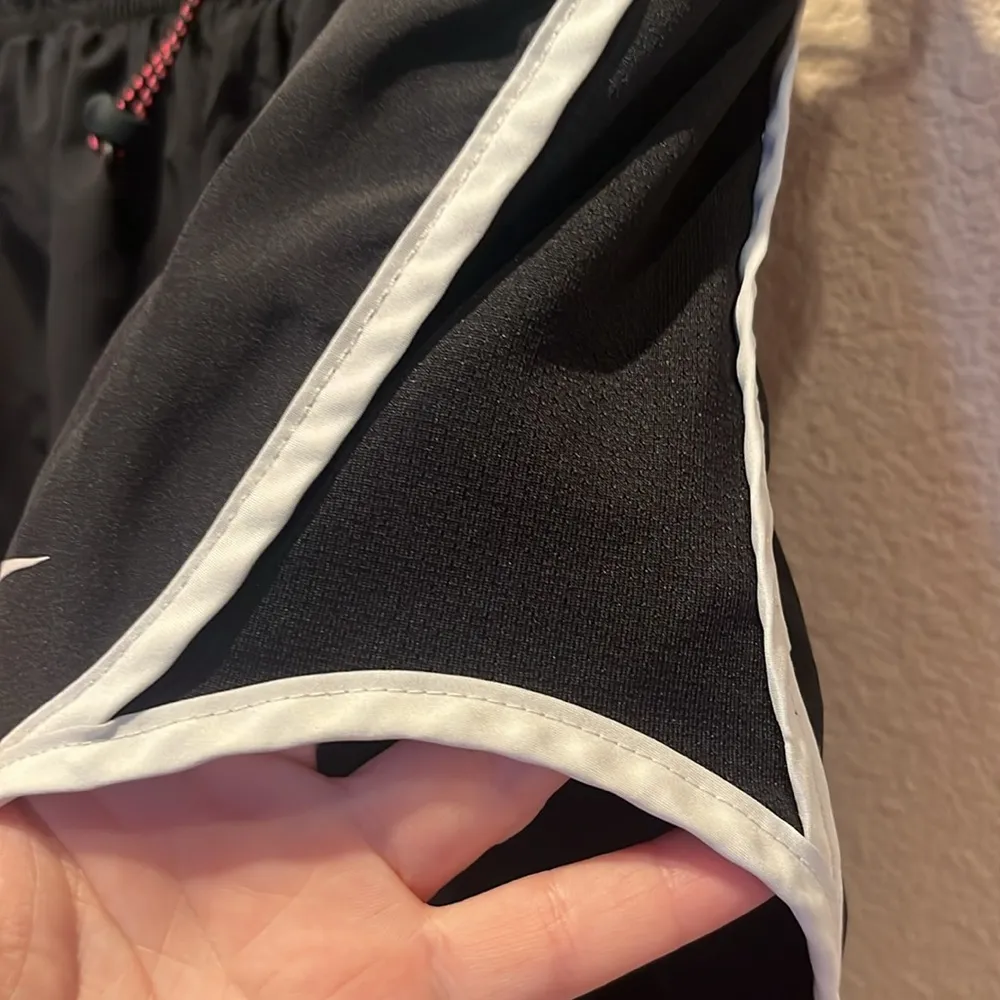Nike Women’s Black White Running Shorts Size Small - Image 4