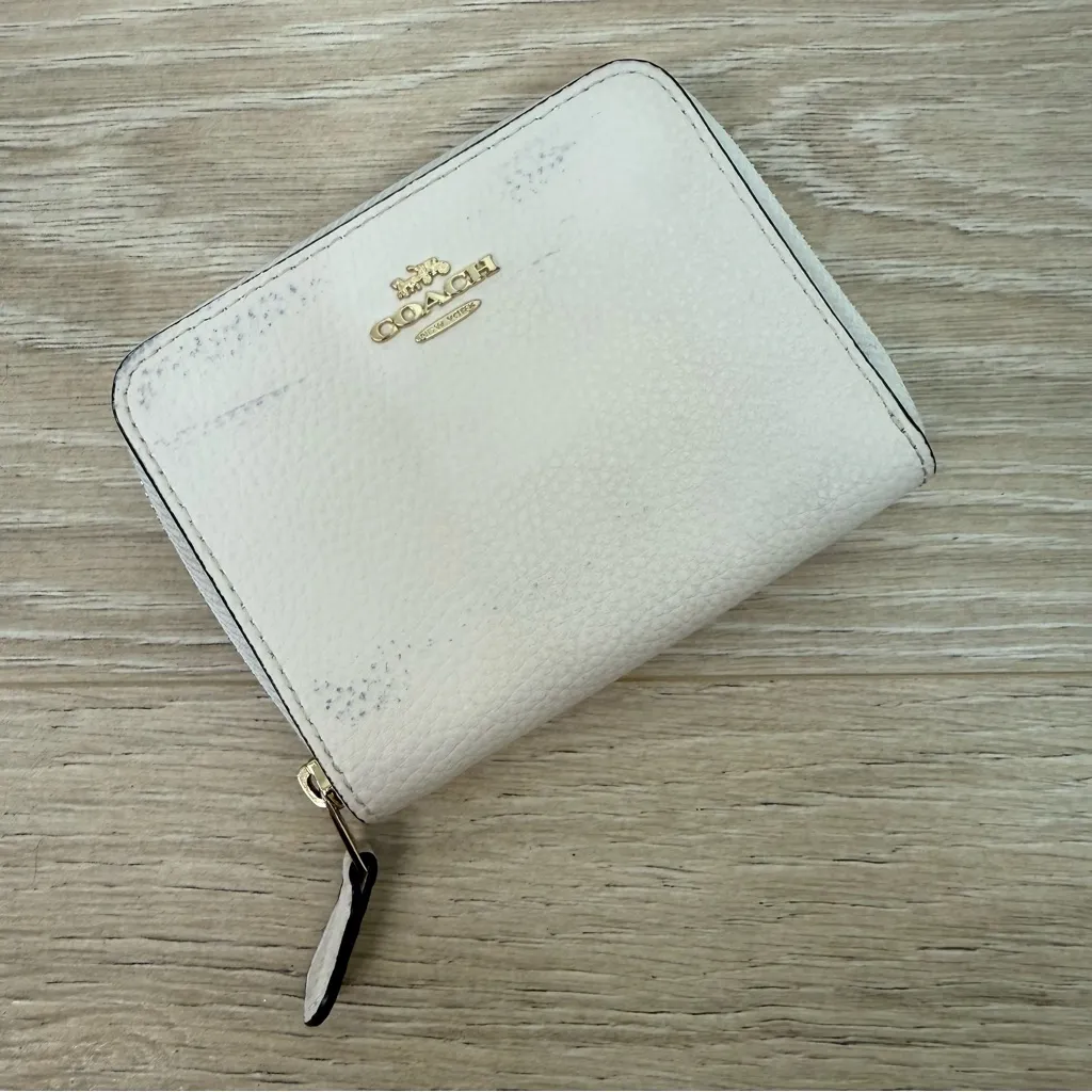 Coach Chalk Zip Around Wallet - Image 4