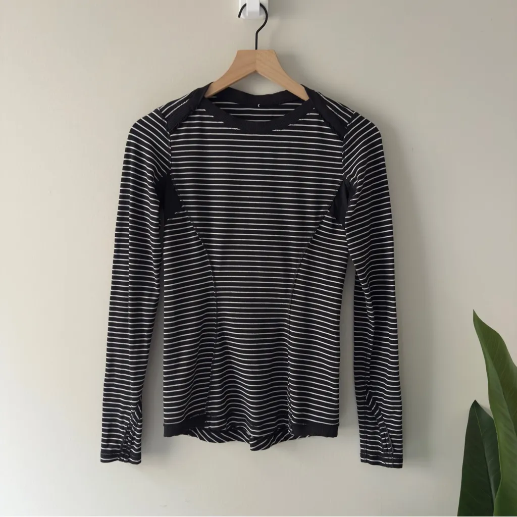 Lululemon Base Runner Long Sleeve Parallel Stripe Black White/Black Striped Top - Image 2