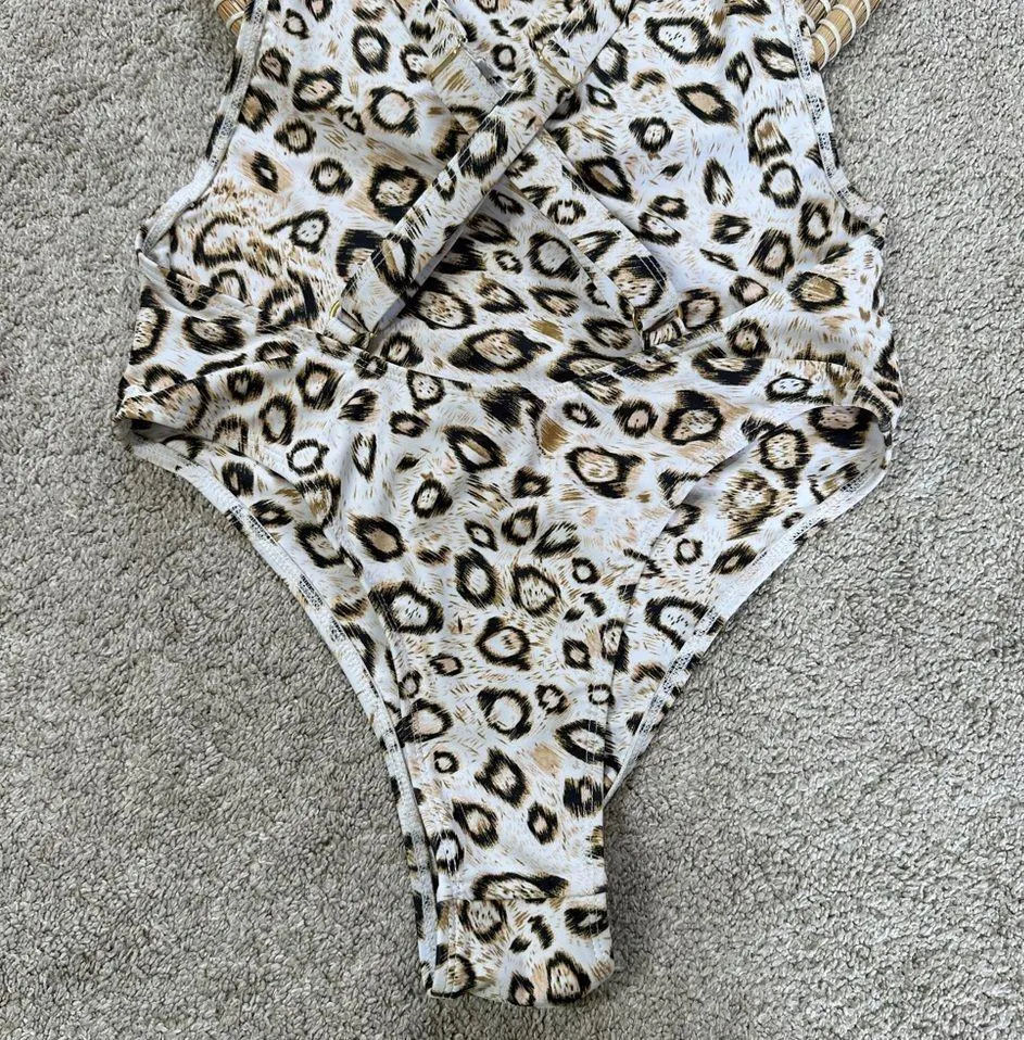 Lahana Swim Women’s Omala Cheeky One-Piece Swimsuit in Vintage Nude Leopard S - Image 10