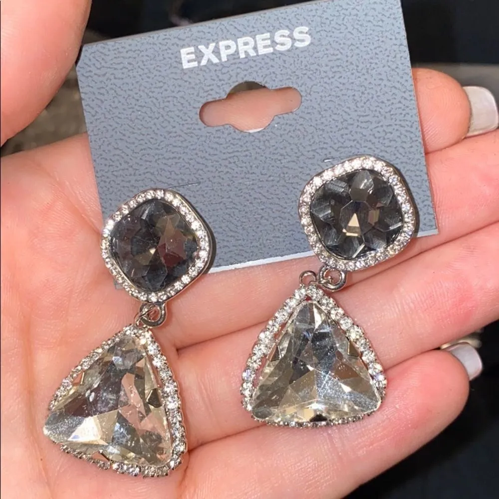 ✨2xHP ✨Triangle Drop Earrings✨ - Image 3