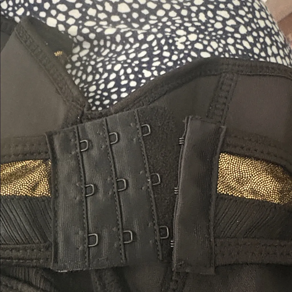 Goddess metallic bra small/medium Gold Size undefined - Image 6