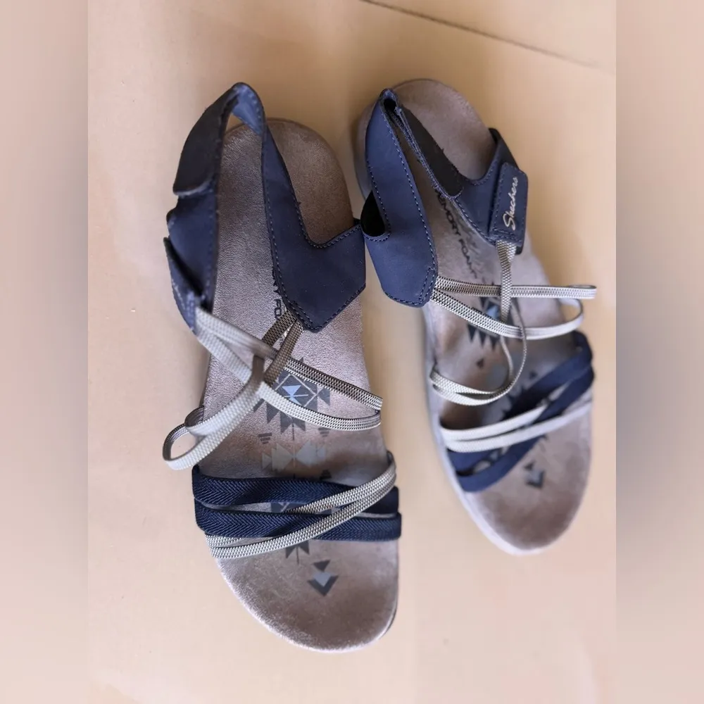 Sketchers Reggae Slim Takes Two Women’s Comfort Sandal - Image 10