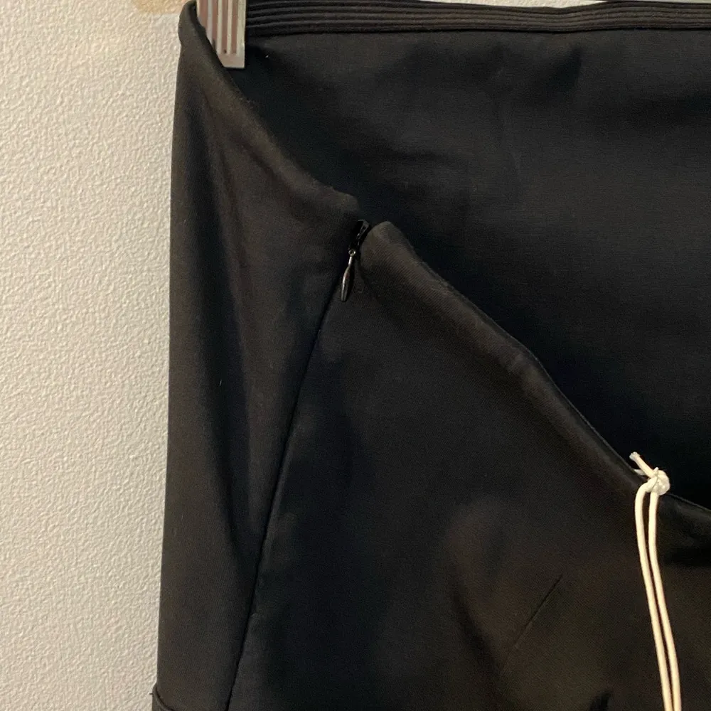 Everlane black Dream Strapless Dress size large. Midi dress. Stretch. NWT - Image 4