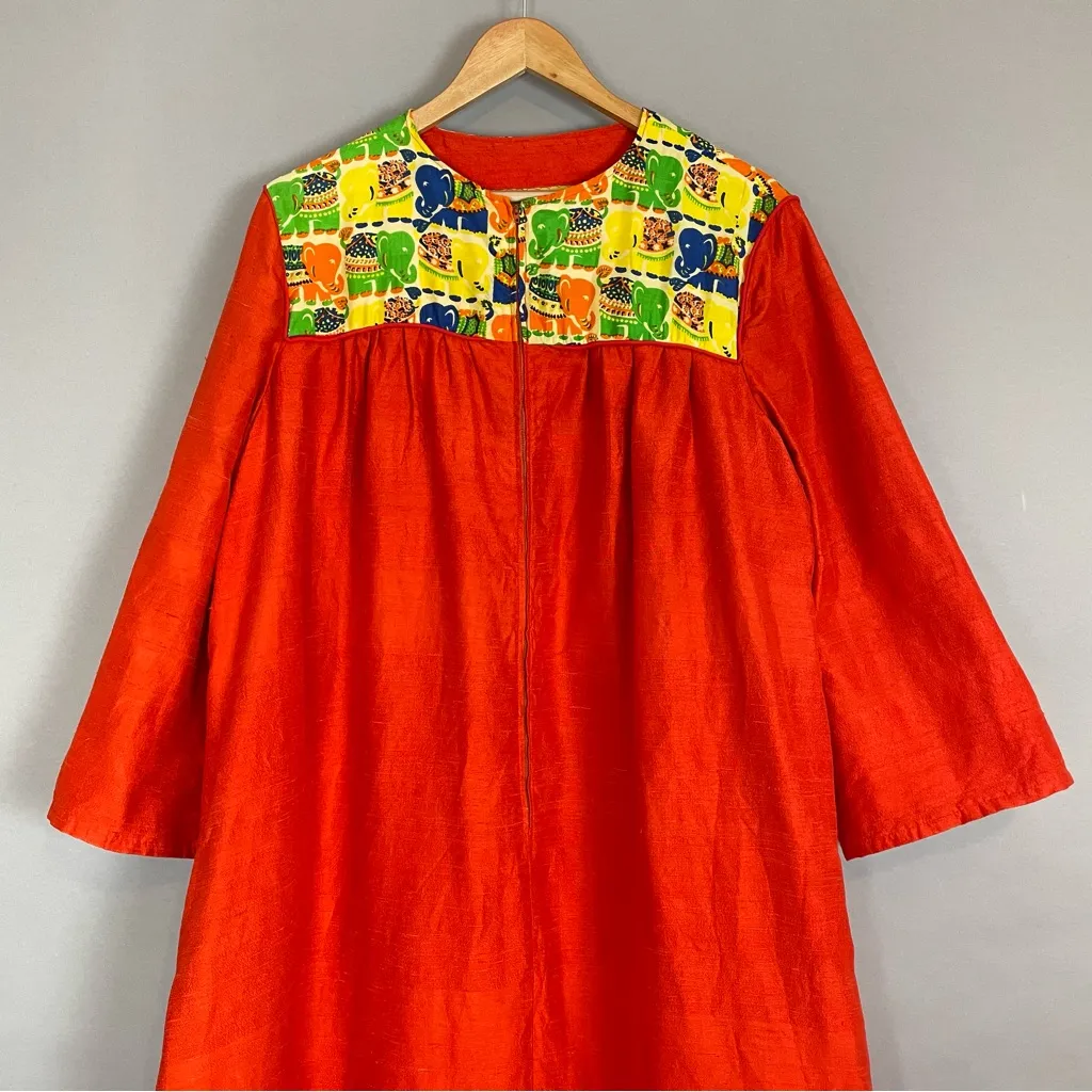 Vintage Caftan Dress Maxi Women Kaftan Muumuu Elephants‎ Reddish Orange Zip - Image 4