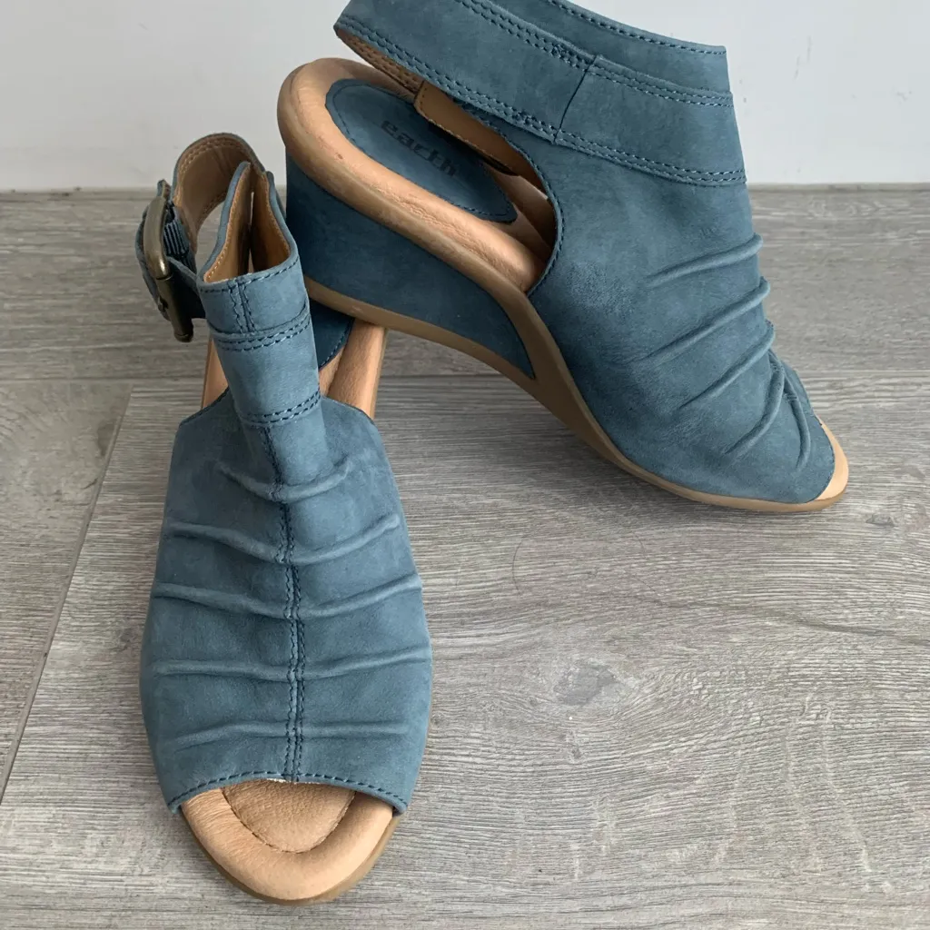 Earth Adina Moroccan Blue Suede Ruched Sling Back Peep Toe Wedge Sandals Size undefined - Image 7