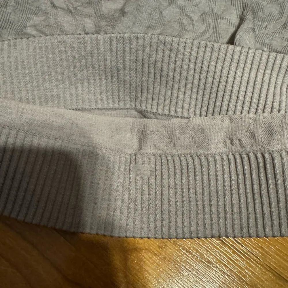 Lululemon half zip - Image 4