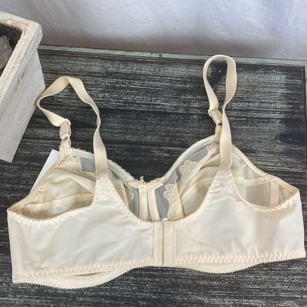 Bali Nude Flower Underwire Unlined DF 0180 Bra 40C NEW - Image 4