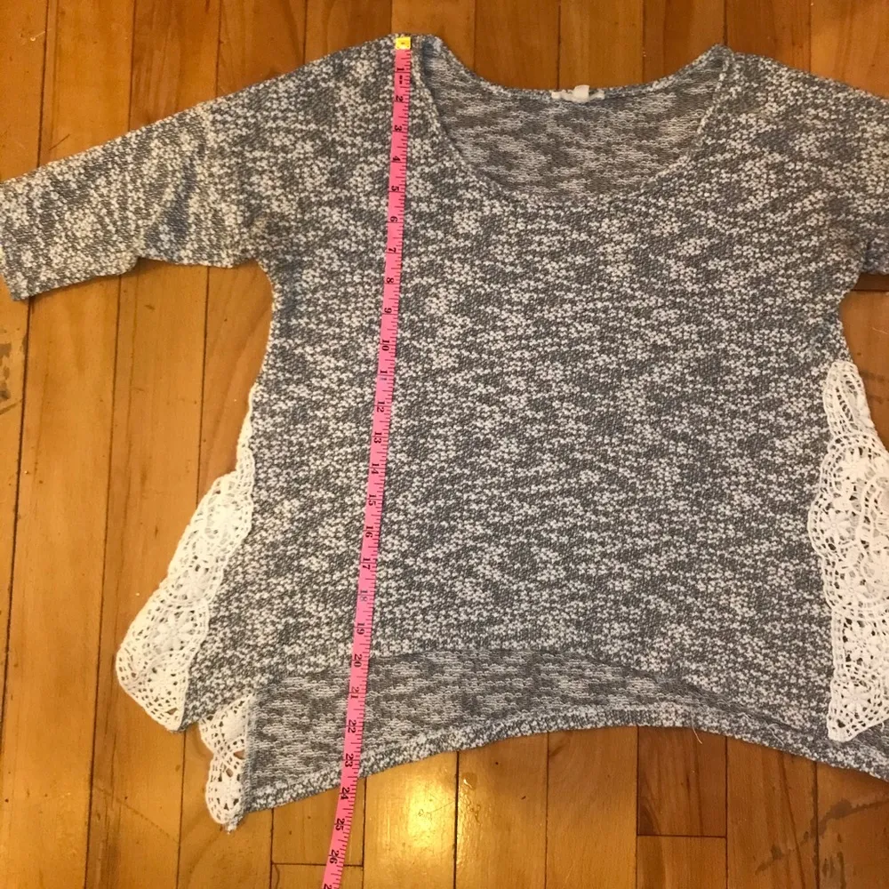 Hem & thread lightweight sweater crochet inserts fall tops crewneck S - Image 8