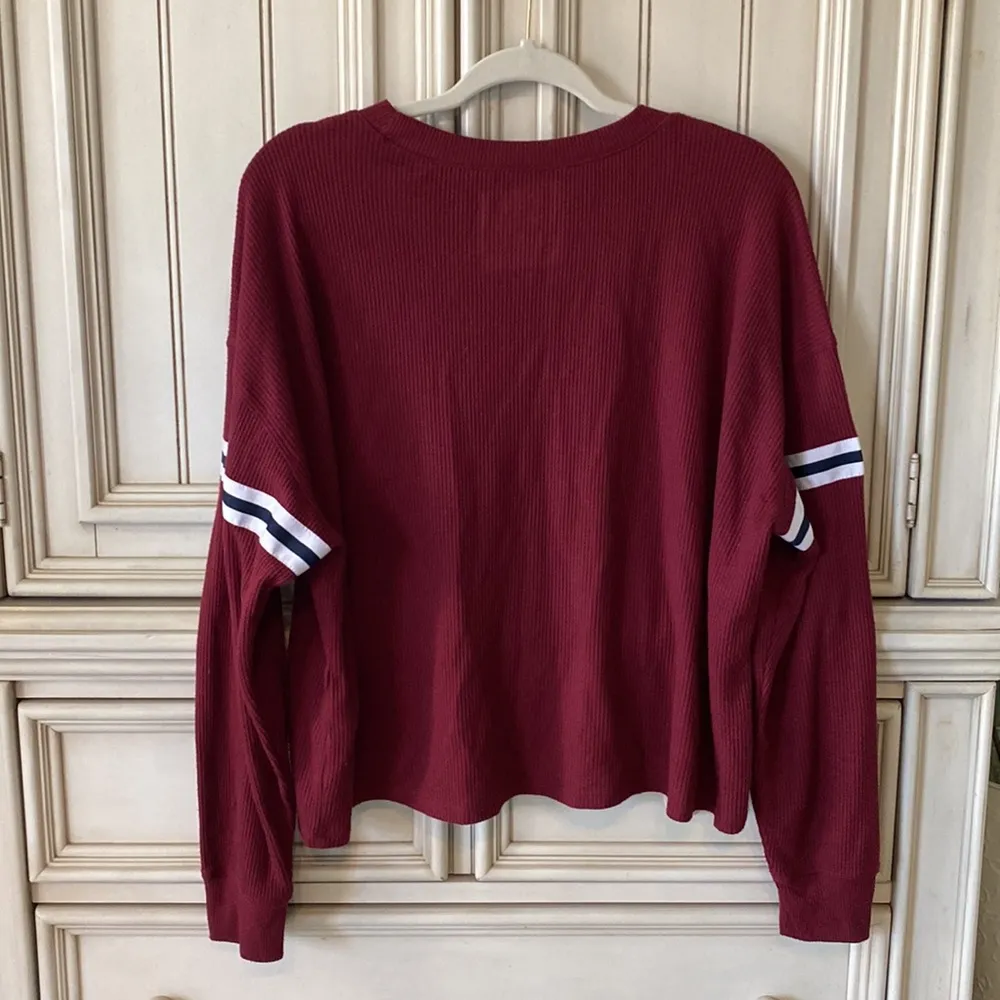 Hollister Burgundy Scoop Neck Waffle Knit Long Sleeve Top Jr’s Sz L - Image 2